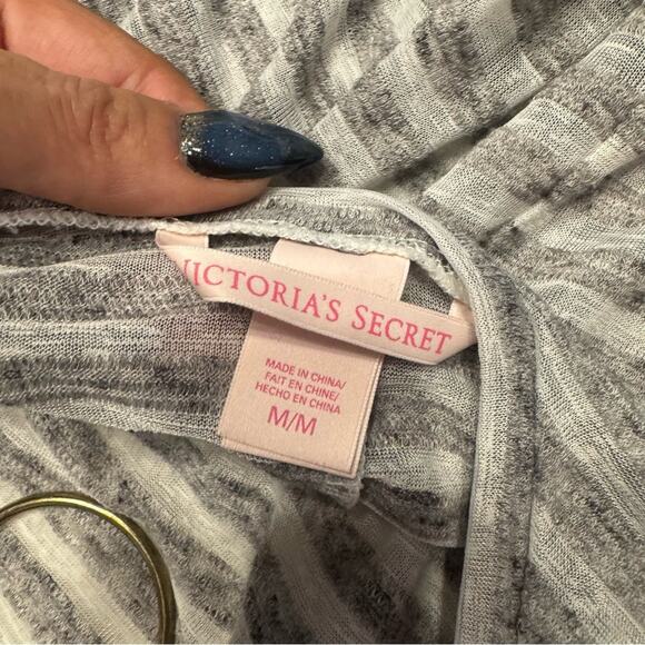 Victoria’s Secret Women’s Gray Striped Swim Cover Up Tunic Length Size M - Picture 3 of 6